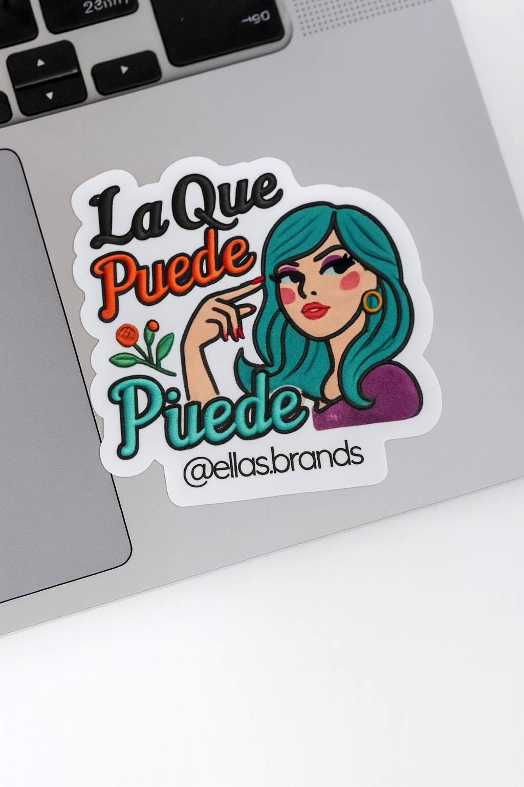 La Que Puede Puede Sticker – Latina Quote Vinyl Decal, Spanish Affirmations for Laptop, Journal, Water Bottle